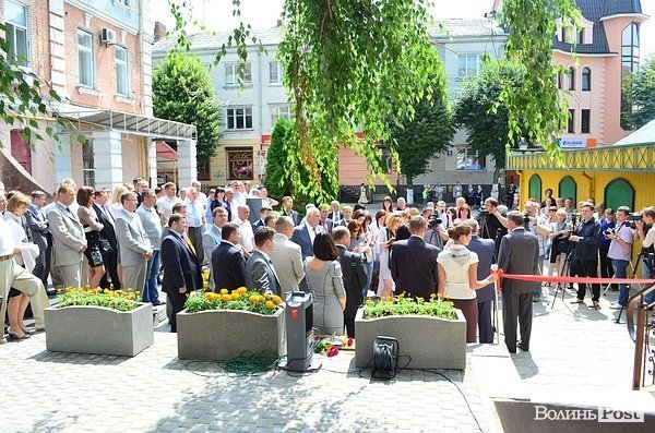 У Луцьку відкрили Центр адмінпослуг. ФОТО