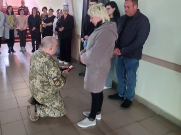 Батькам загиблого Героя з Волині Віталія Козея вручили його посмертну нагороду