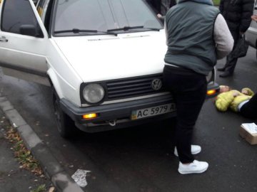 Опублікували відео, як авто збило дівчинку в Луцьку