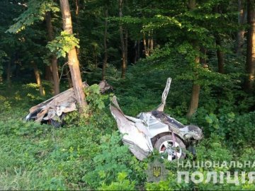 Смертельна аварія на Волині: автівку розірвало навпіл. ФОТО
