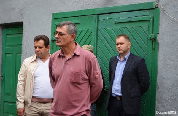 Луцькі депутати передали «айдарівцям» допомогу. ФОТО