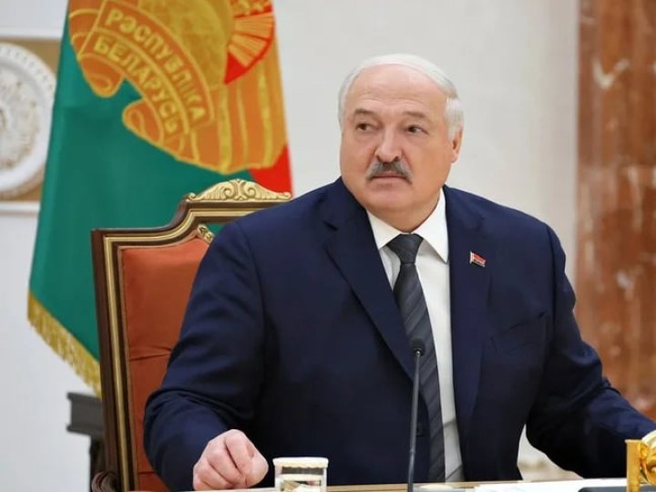 Лукашенко пригрозив Україні відповіддю на спроби атакувати «Орешник»