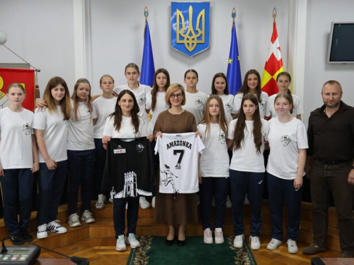 Луцькі футболістки поїдуть на турнір у Швецію. ФОТО, ВІДЕО