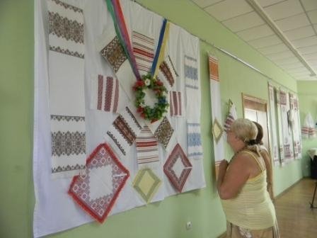 У Ковелі відкрилась виставка вишиваних рушників. ФОТО