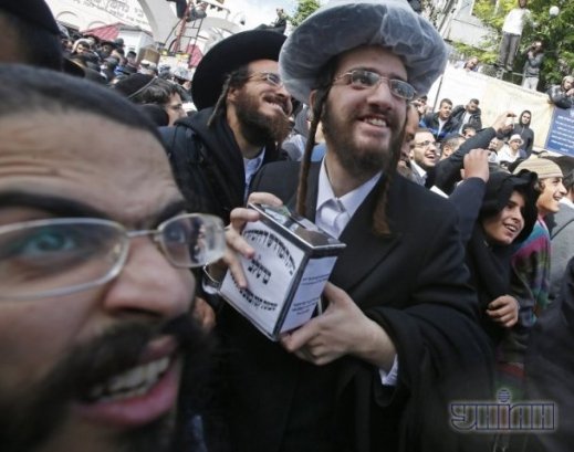 Хасиди святкують Рош Ха-Шана в Умані. ФОТО