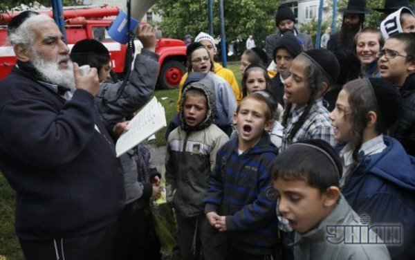 Хасиди святкують Рош Ха-Шана в Умані. ФОТО