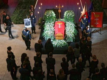 У Польщі прощаються із убитим мером Гданська