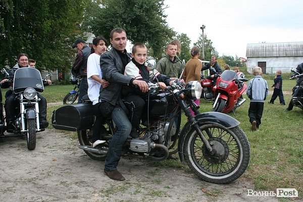 Байкери і благодійність: мотопікнік для дітей з інтернату. ФОТО