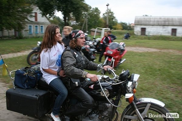 Байкери і благодійність: мотопікнік для дітей з інтернату. ФОТО
