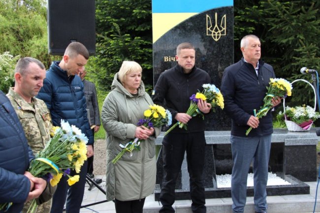 У громаді на Волині відкрили меморіальний комплекс Героїв України. ФОТО
