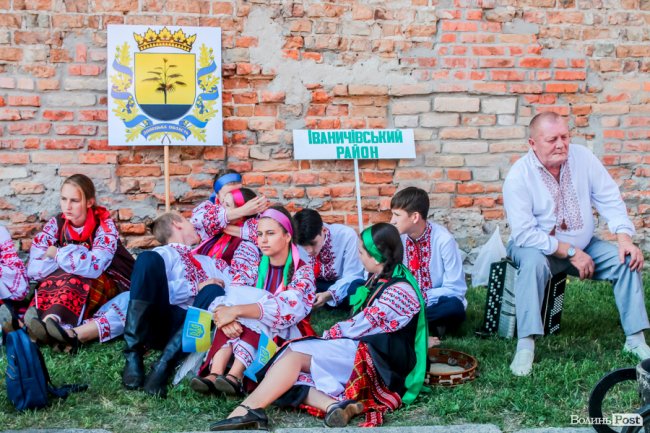 Неймовірні вбрання та іноземні гості: фестиваль «Берегиня» у Луцькому замку. ФОТО