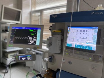 На Волині лікарі видалили пацієнтці пухлину вагою 4 кілограми