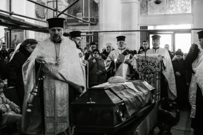 У Луцьку попрощалися з Героєм Мирославом Гузарем