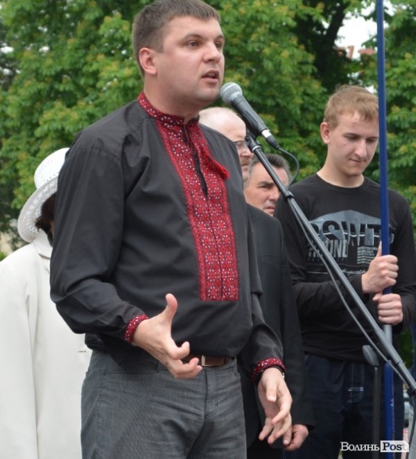 Луцьк вийшов на віче - захищати мову. ФОТО