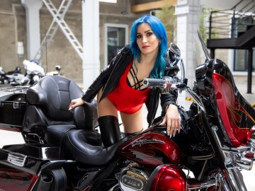 Луцькі танцівниці відзняли «гаряче» відео у комплексі WEST AUTO HUB*