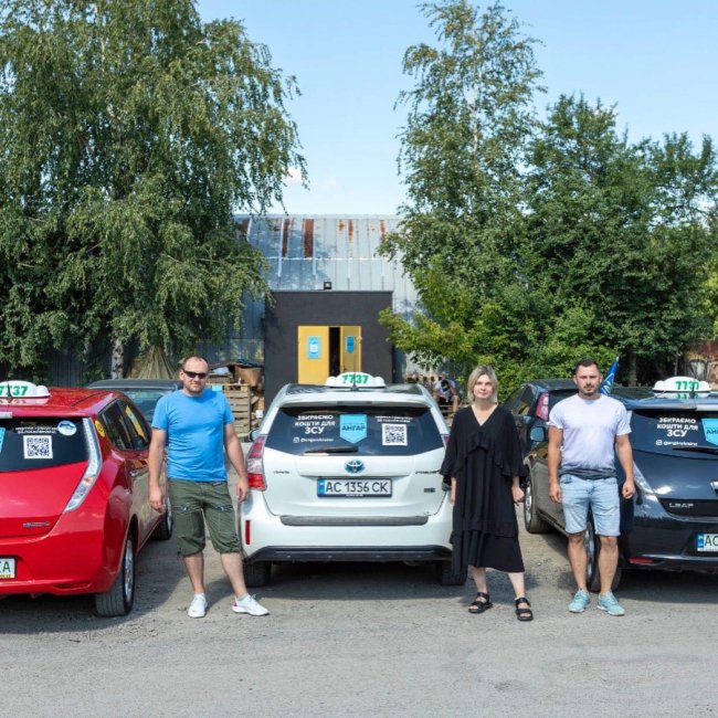 У Луцьку в таксі можна задонатити на армію. ФОТО