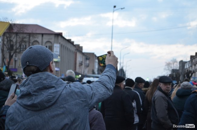 Повстанські пісні, зізнання в любові і до чого тут ва(Зе)лін: як на Волинь Порошенко приїздив. ФОТОРЕПОРТАЖ