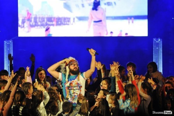 Концерт на «Міс принцеса України» в Луцьку: «А.Р.М.І.Я.», «Дзідзьо», діти