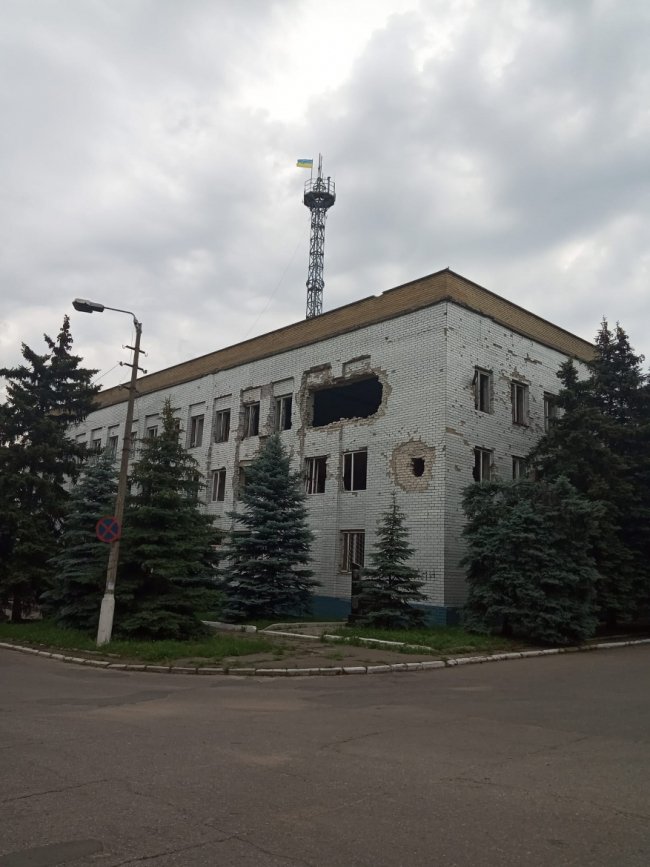 Зруйнована будівля відділку поліції у Мар'їнці 2014 рік 