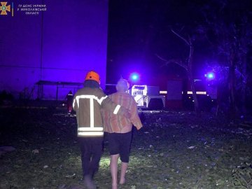 Вночі Росія обстріляла Миколаїв: є загиблий і поранені