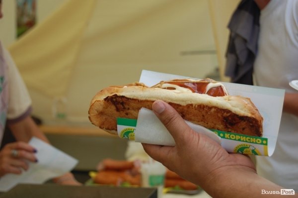 Лучанам дозволили пити пиво у центрі міста. ФОТО