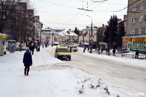 Лютий лютує: фото зими в Луцьку