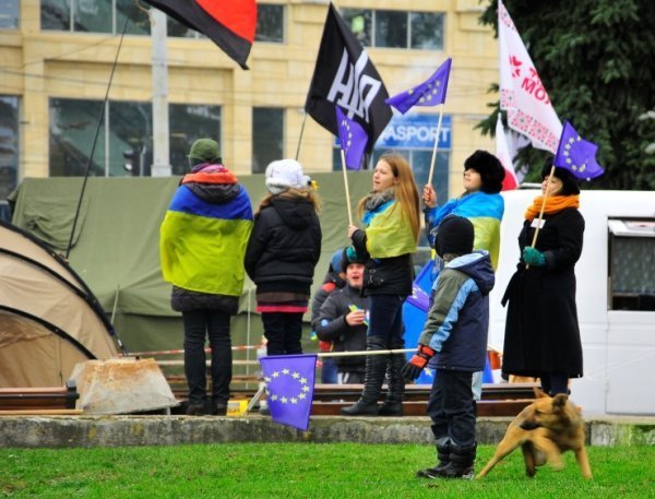 Віче на луцькому Майдані. ФОТО