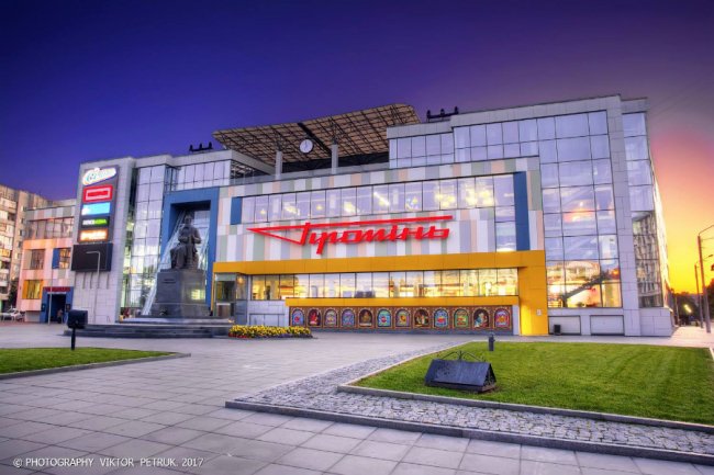 Моє рідне місто: опублікували фото вечірнього Луцька