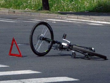 На Волині водій «на бляхах» збив 14-річного велосипедиста