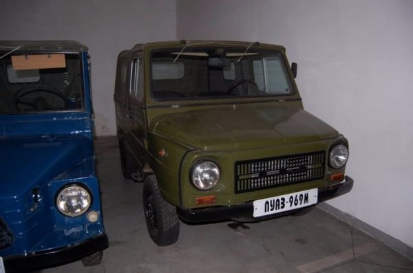 Луцький автозавод продемонстрував раритетні автомобілі. ФОТО