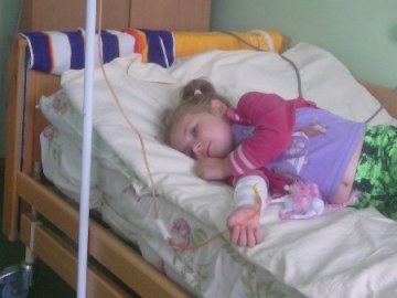 Просять допомогти 4-річній волинянці, хворій на рак