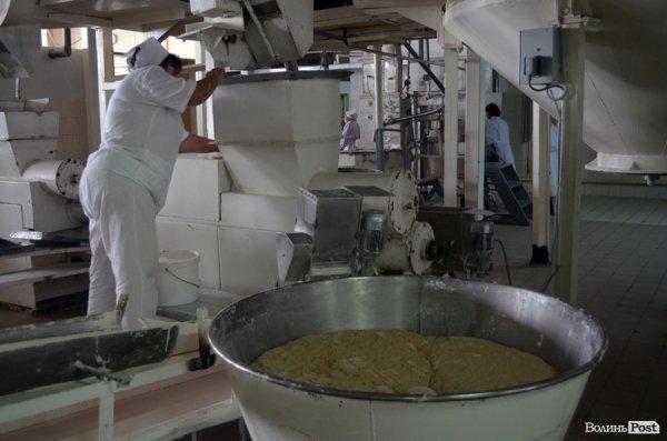 Як у Луцьку печуть хліб. ФОТО