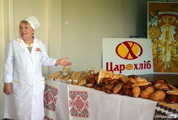 Як у Луцьку печуть хліб. ФОТО
