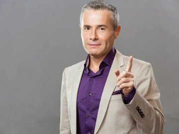 Відомий телеведучий, ймовірно, заразився коронавірусом під час відпочинку на Шацьких озерах