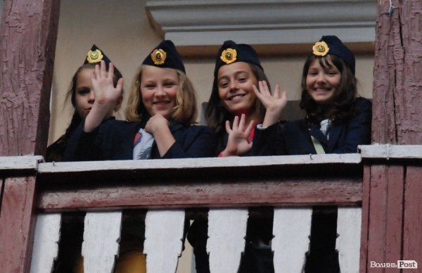 Юні кондуктори Луцької дитячої залізниці