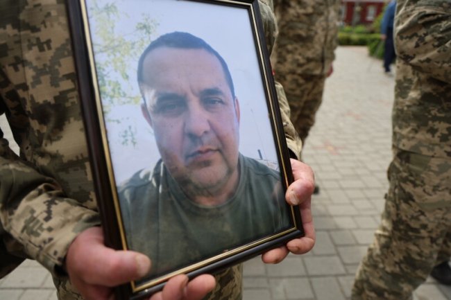 У Луцьку попрощалися із загиблими захисниками Олександром Махновцем та Валерієм Максимчуком