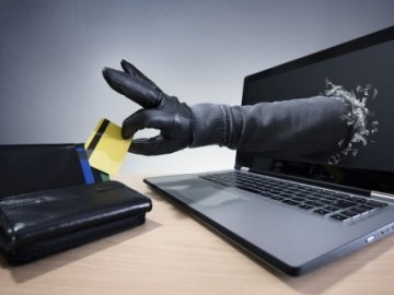 За добу на Волині дев'ятьох людей «кинули» на гроші шахраї