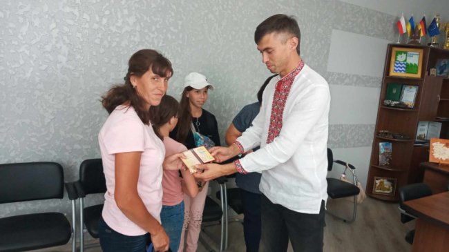 Волинянці, яка виховує 7 дітей, присвоїли звання «Мати-героїня»