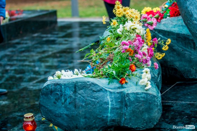 Відгомін війни: у Луцьку вшанували жертв Другої світової. ФОТО