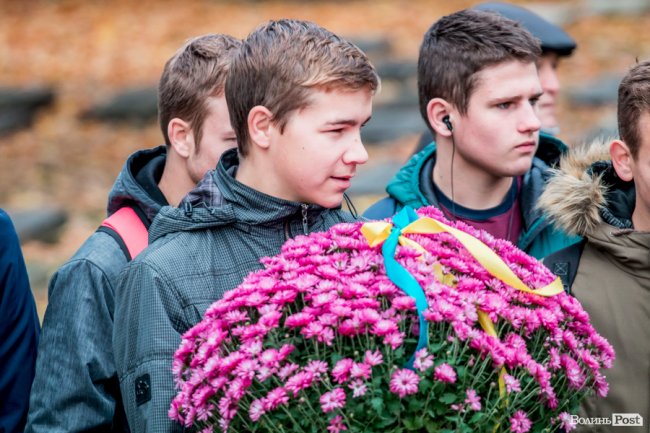 Відгомін війни: у Луцьку вшанували жертв Другої світової. ФОТО