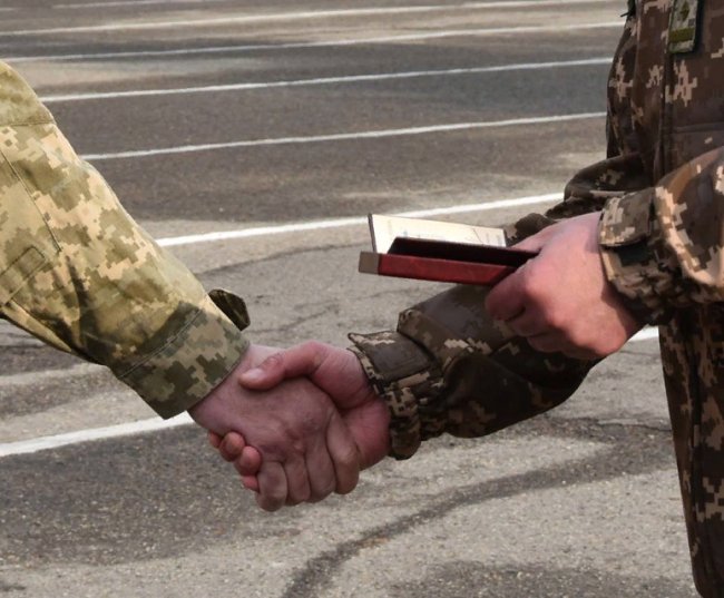 Воїнам волинської бригади вручили президентські нагороди. ФОТО