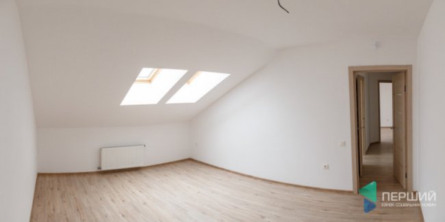 Під Луцьком продають 1-кімнатну мансардну квартиру за акційною ціною. ФОТО*