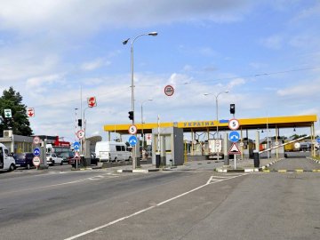 На «Ягодині» митники затримали пасажира автобуса, який перевозив амфетамін