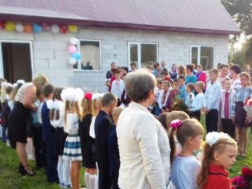 Свято першого дзвоника у Камінь-Каширському районі. ФОТО