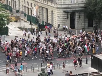 В Угорщині тривають протести проти Орбана та його уряду