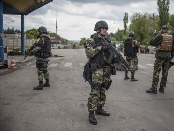 Бойовики продовжують обстрілювати українські позиції: є поранені