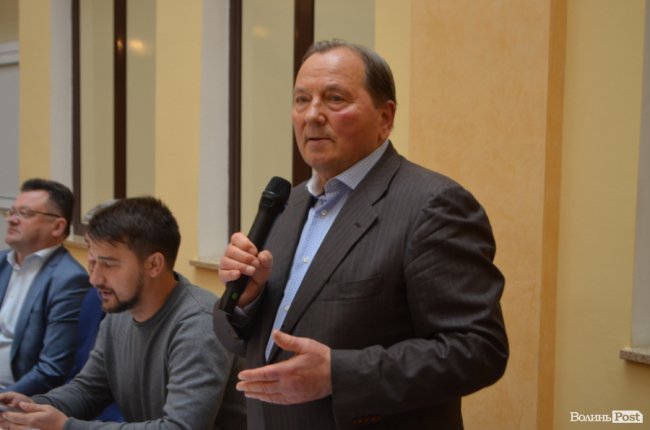 «Не ноу-хау, а реальність»: на даху волинської лікарні встановили сонячну електростанцію. ФОТО