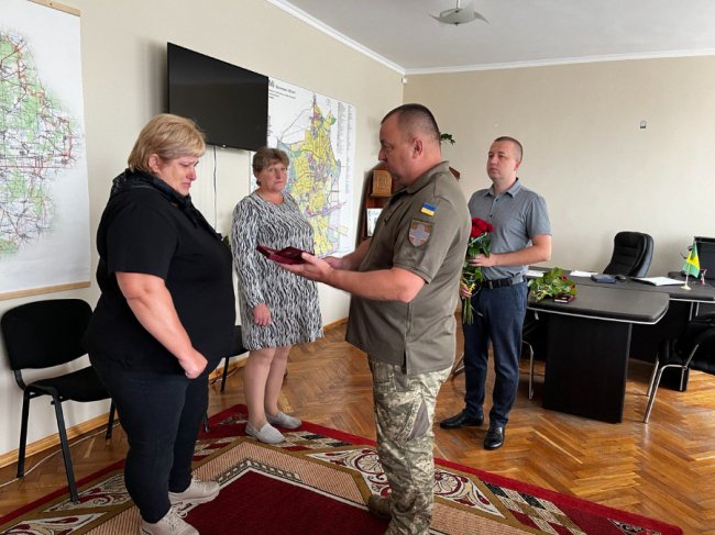 Рідним двох загиблих Героїв з Волині вручили їхні посмертні нагороди