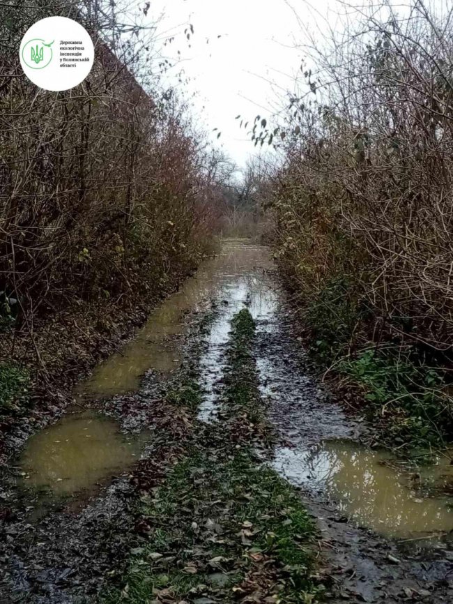 У селі біля Луцька стався витік із полів фільтрації. ФОТО