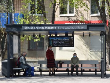 У Луцьку «фінішували» із встановленням «розумних зупинок»